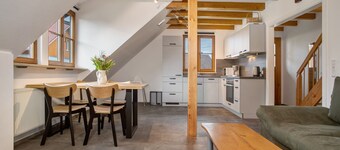 Ferienwohnung Apfel" mit Gemeinschaftsgarten, Balkon und WLAN