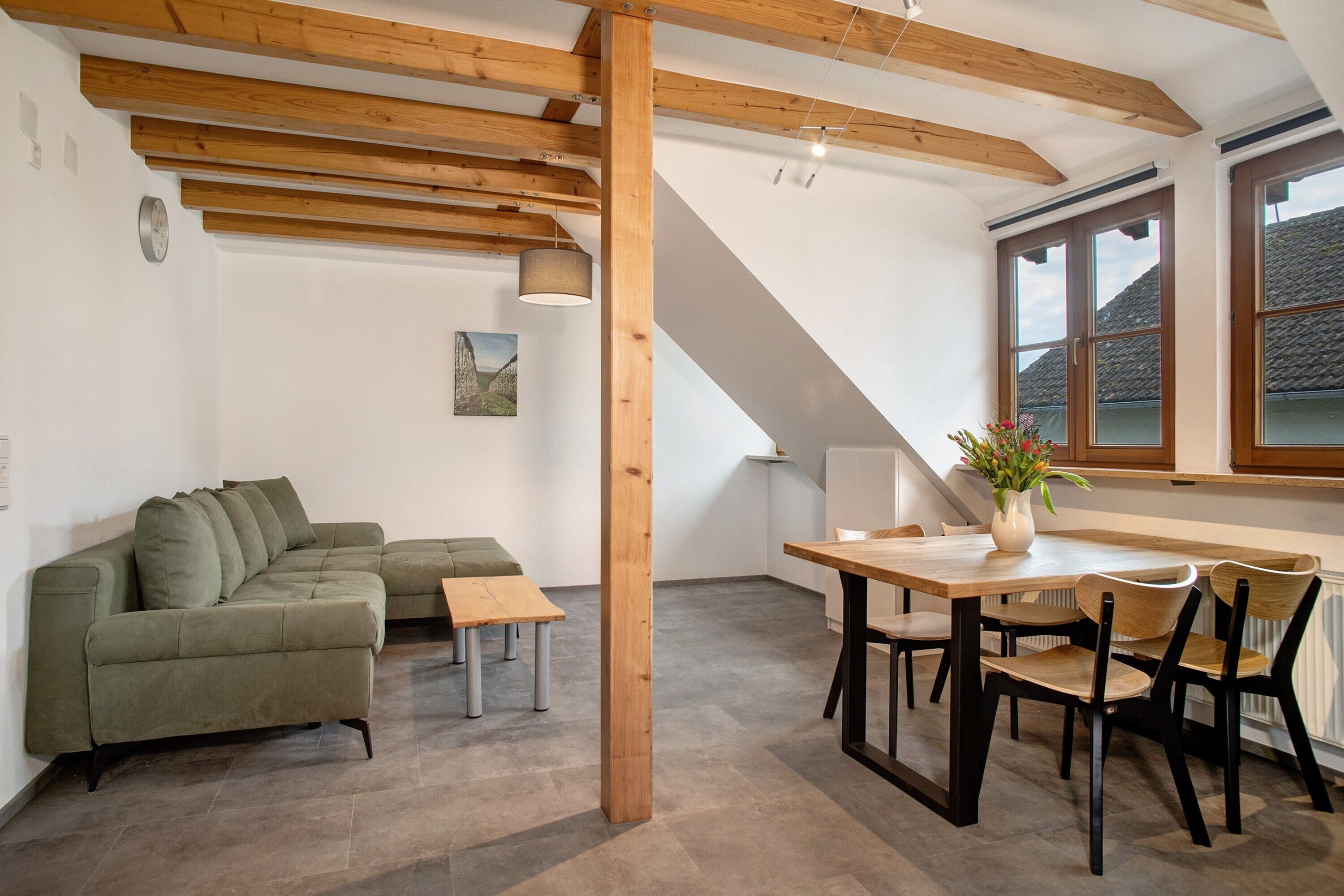 Fernseher, Tischtennisplatte