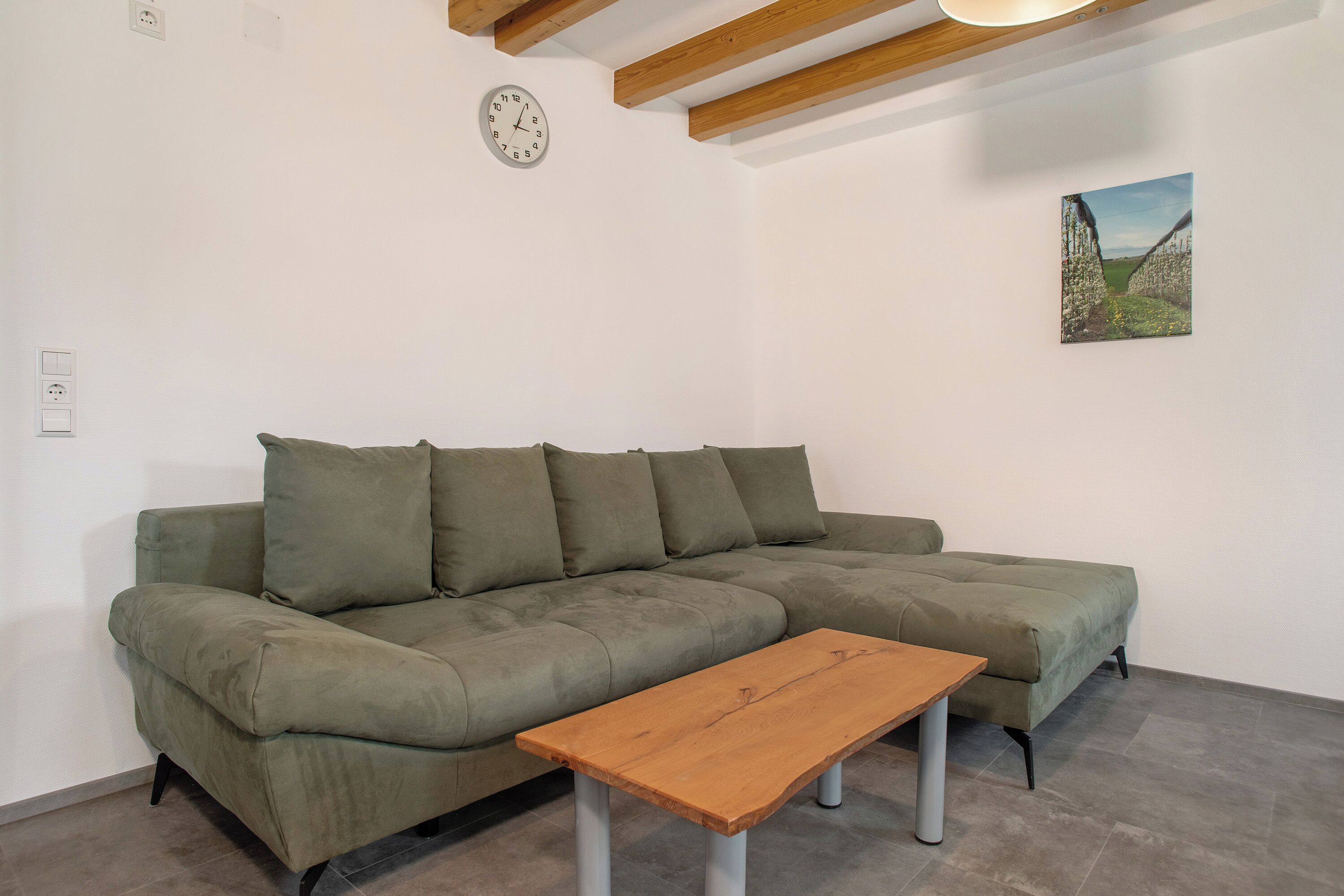 Fernseher, Tischtennisplatte