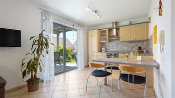 KylskÄp, ugn, spishÀll och diskmaskin