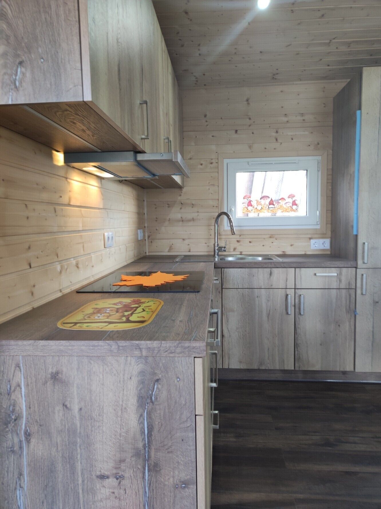 Kühlschrank, Ofen, Herdplatte, Geschirrspüler