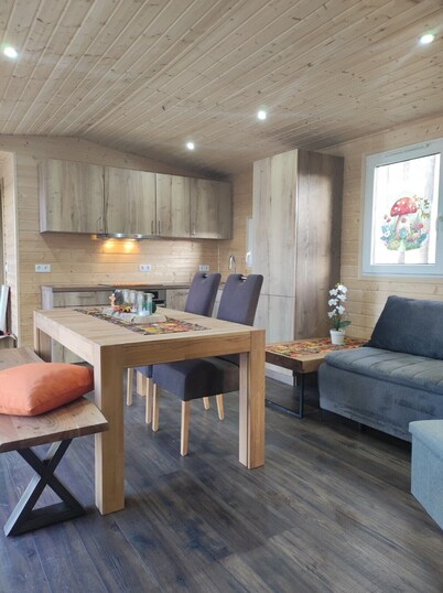 Tiny House 'Unser Großer Tiny House' with Mountain View, Shared Garden and Wi-Fi