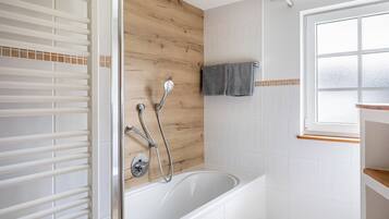 Shower, free toiletries, hair dryer, towels