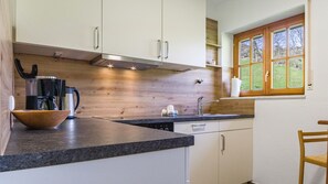 Réfrigérateur, four, plaque de cuisson, lave-vaisselle