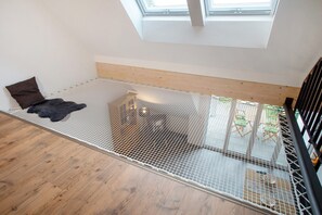 1 bedroom, iron/ironing board, free WiFi, bed sheets - Apartment "Bergtraum Hof Schütterle" with Lake View, Shared Garden & Wi-Fi (Friedrichshafen)
