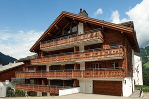 Esterni