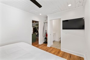 1 dormitorio, tabla de planchar con plancha, wifi gratis y ropa de cama