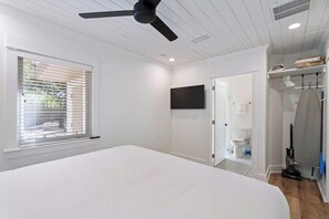 1 bedroom, iron/ironing board, free WiFi, bed sheets - Peace (Destin)