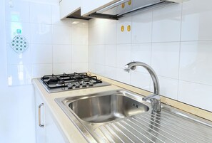 Refrigerador y microondas 