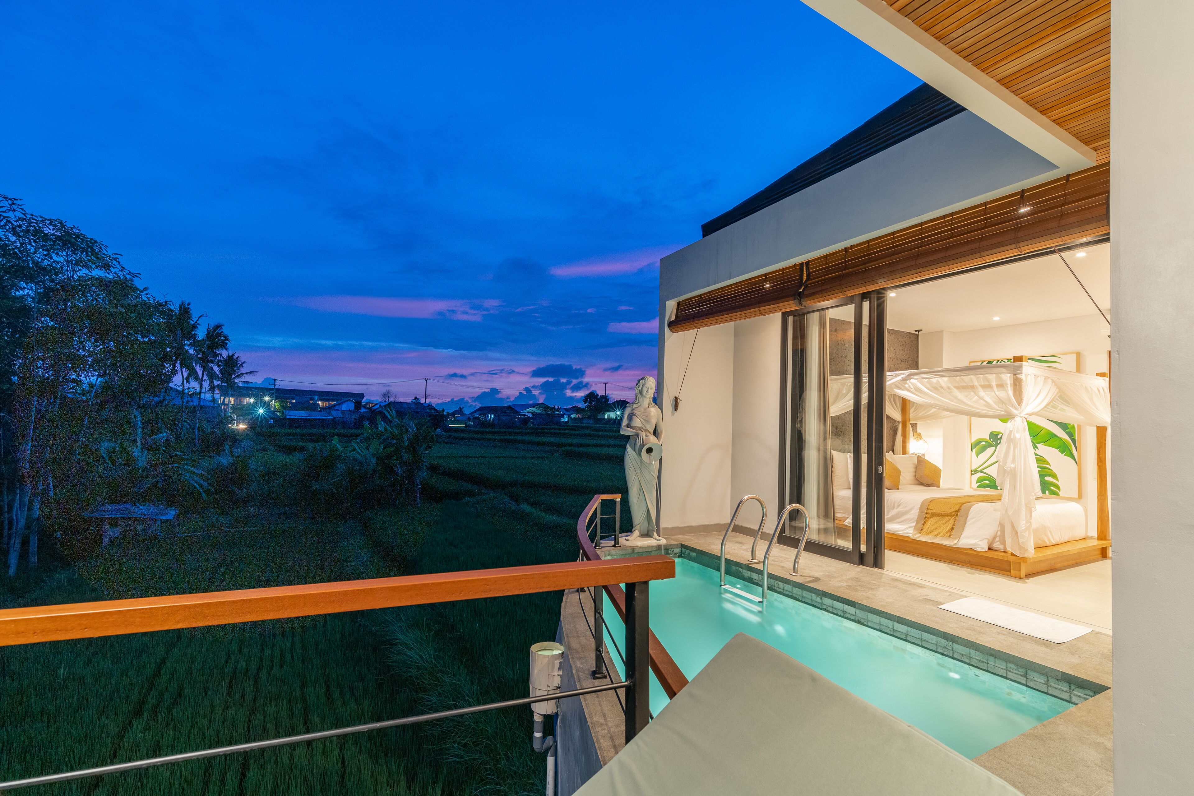 Panoramic Villa | Desk, WiFi (free), bed sheets