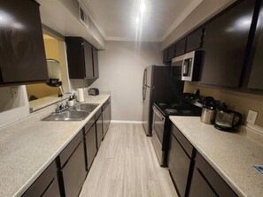 Private kitchen - Life Can Be A Beach! (Galveston)