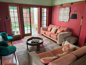 Room, 1 Bedroom, Smoking, Patio | Living room - "room in B&B - Adnaan's Secret Garden: Queen Ensuite" (Johannesburg)