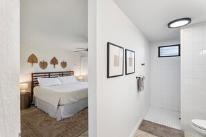 Shower, hair dryer, towels - Keauhou Punahele E103 (Kailua Kona)