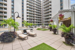 Terrace/patio - Apt w/ All You Need + Easy Metro Access (Arlington)