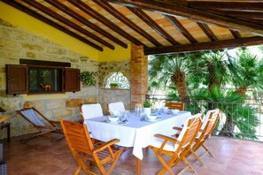 Outdoor dining - Villa Carta Fashion - Terrasini ,Sicily (Terrasini)