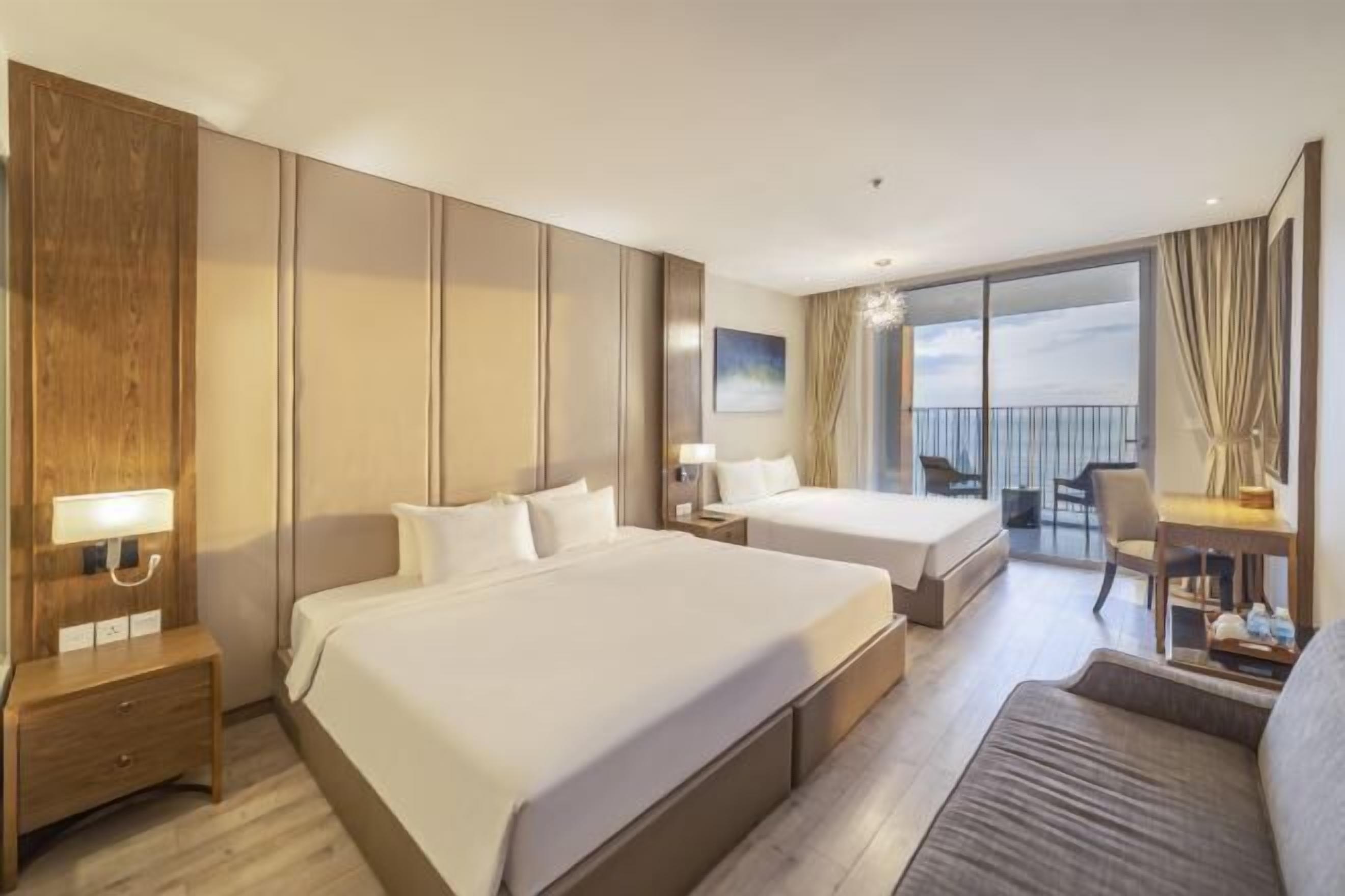 Premium bedding, minibar, desk, laptop workspace