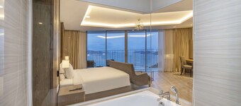 Panorama Beachfront Nha Trang by LYN Condotel