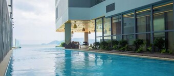 Panorama Beachfront Nha Trang by LYN Condotel