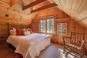 Classic Cabin, 1 Queen Bed, Fireplace, Partial Lake View | Desk, free WiFi, bed sheets