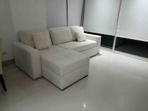 Apartment, 1 Schlafzimmer, Balkon, Stadtblick | Wohnbereich
