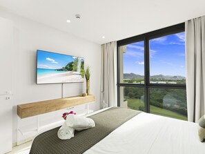 1 bedroom, in-room safe, iron/ironing board, free WiFi