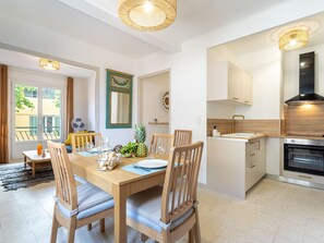 Dining - Le Coquillon by Interhome (Sanary sur Mer)
