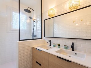 Towels - Le Coquillon by Interhome (Sanary sur Mer)