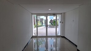 Lobby - OYO Life 93140 Apartment Grand Sentraland By Fahri (Karawang)