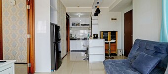 OYO Life 93097 Apartemen Gateway Pasteur By Kaisar Room