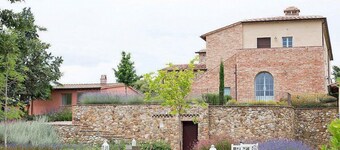 Casa Dracena L: A welcoming two-story apartment situated in the heart of the Tuscan countryside, with Free WI-FI.