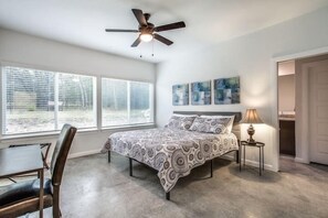 4 quartos, ferros/tábuas de passar roupa, berço de viagem, Wi-Fi