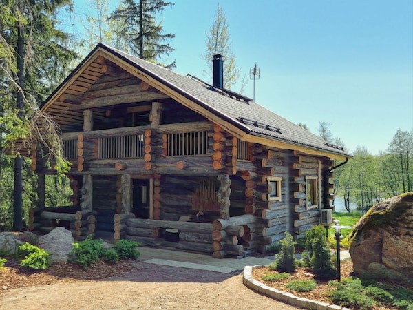 Villa Kaunisvirta - Pyhtään kirkonkylä