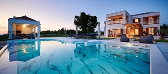 4 bedroom awesome home in Dubravice