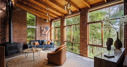 Modern Seednest Treehouse, Forest & Mountain View