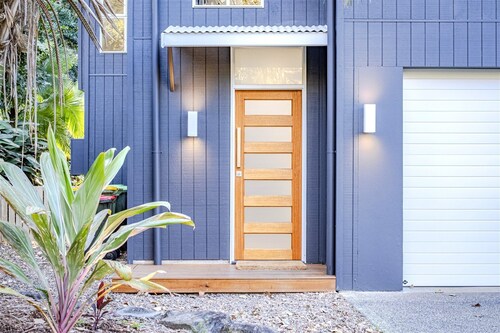 Luxury Villas Stone's Throw at Macmasters (Walk to the beach)