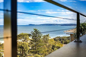 Property grounds - Luxury Villas Tommy’s at Killcare (Walk to the beach) (Central Coast)