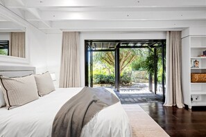 3 bedrooms - Luxury Villas Tommy’s at Killcare (Walk to the beach) (Central Coast)