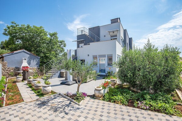 Exterior - Apartment in Croatia near Stunning Coastline (Medulin)