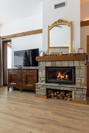 3 habitaciones, decoración personalizada y muebles diferentes 