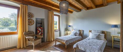 3 soverom, strykejern/-brett, reiseseng for barn og wi-fi (inkludert)