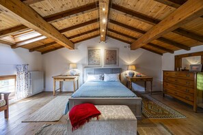 3 camere, ferro/asse da stiro, culla da viaggio, Wi-Fi gratuito