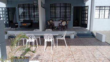 Bungalow, 2 Bedrooms, Private Pool, Garden View | Outdoor dining