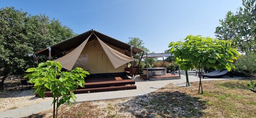 Escape to Nature:Glamping Tents in Biograd, Close to Beaches and the City Center