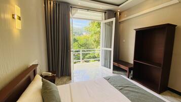 8 Schlafzimmer, Bügeleisen/Bügelbrett, WLAN, Bettwäsche