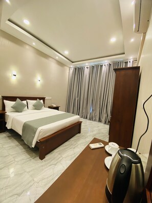 8 Schlafzimmer, Bügeleisen/Bügelbrett, WLAN, Bettwäsche