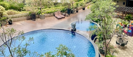 2 piscinas externas