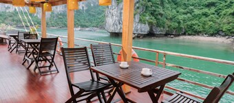 Honey Boutique Cruise