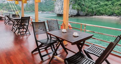 Honey Boutique Cruise