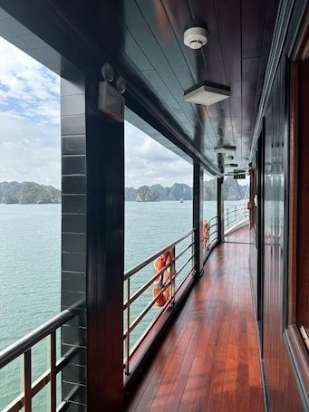 Cabin, Balcony, Sea View | Free WiFi, bed sheets