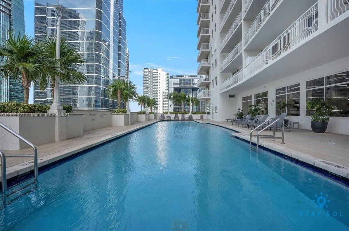Brickell Luxury Condo: Walk to Shops, Dining